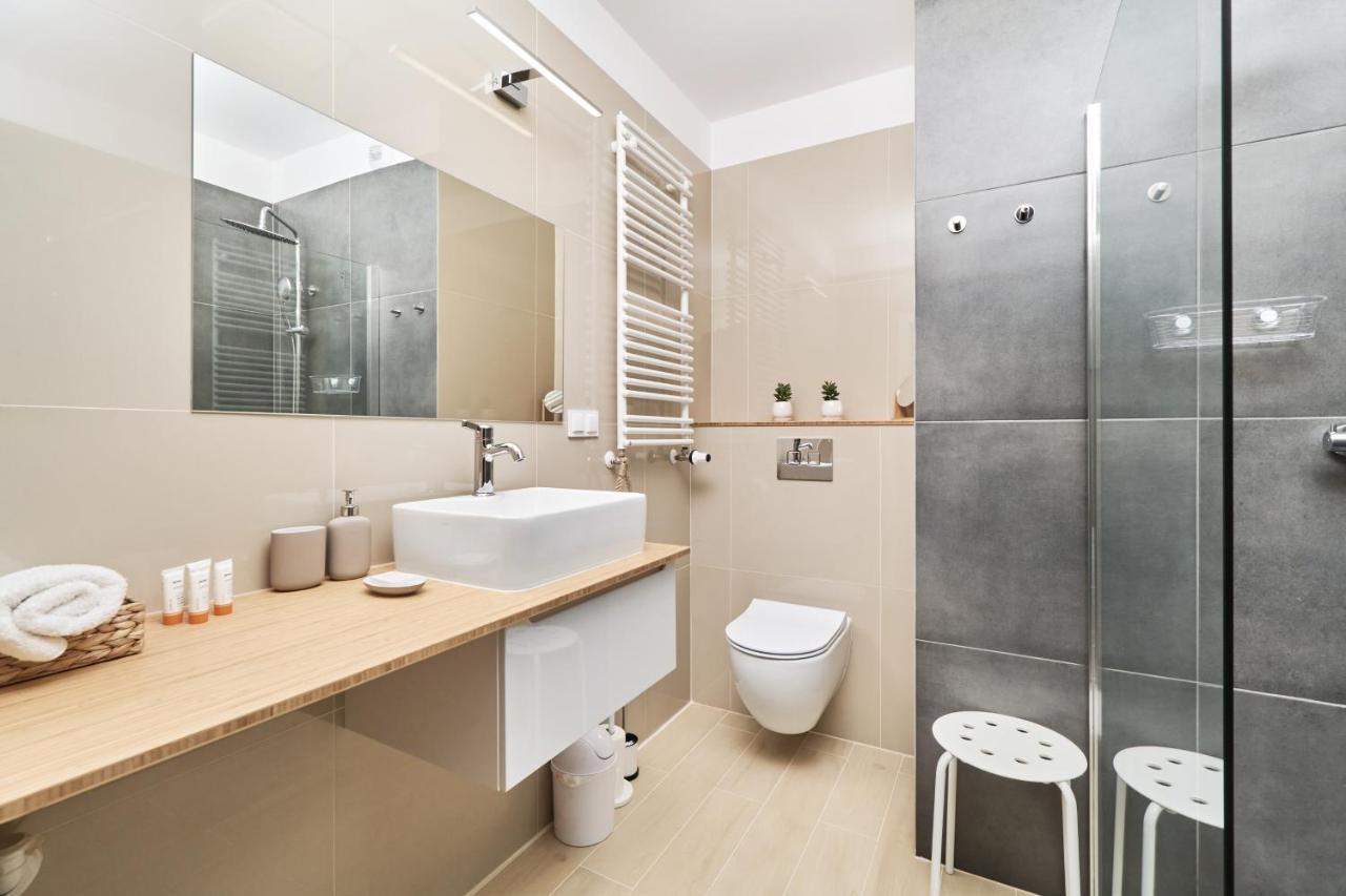 Studio Ksiecia Witolda 32 By Noclegi Renters Wroclaw Ngoại thất bức ảnh